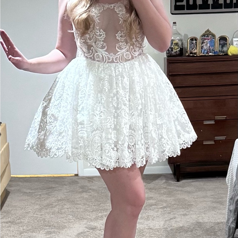 Bridal reception Lace BLHDN Dress size 12 - Picture 7 of 7